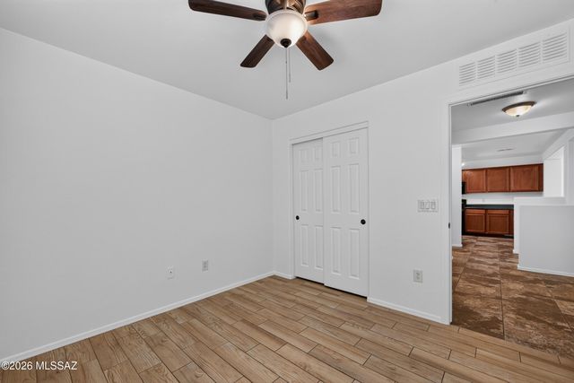 6512 W Swan Falls Way, Tucson, AZ 85757