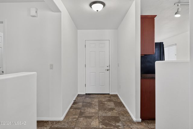 6512 W Swan Falls Way, Tucson, AZ 85757