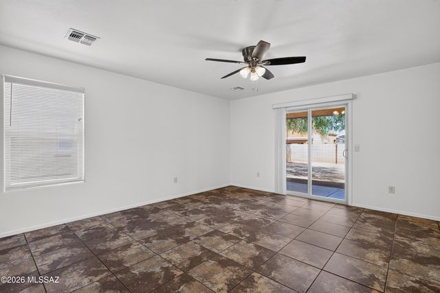 6512 W Swan Falls Way, Tucson, AZ 85757