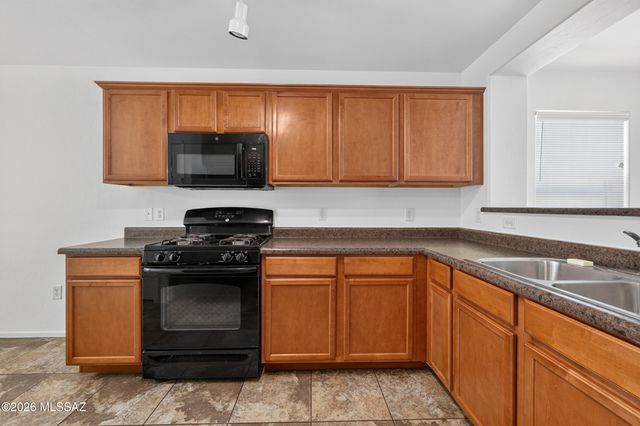 6512 W Swan Falls Way, Tucson, AZ 85757