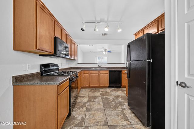6512 W Swan Falls Way, Tucson, AZ 85757