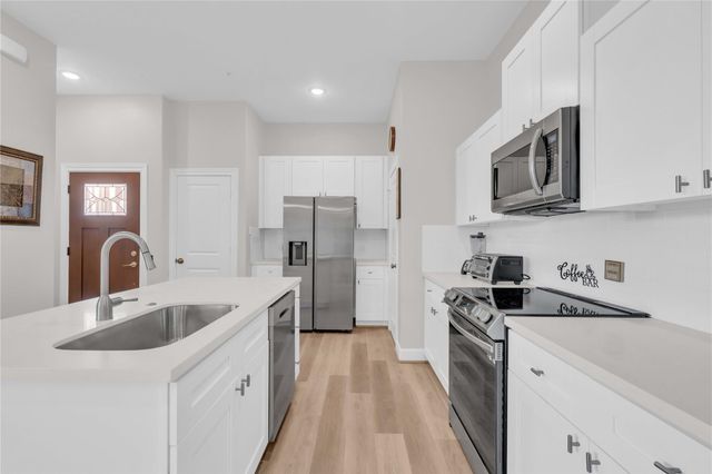 504 Nursery 2210, The Woodlands, TX 77380