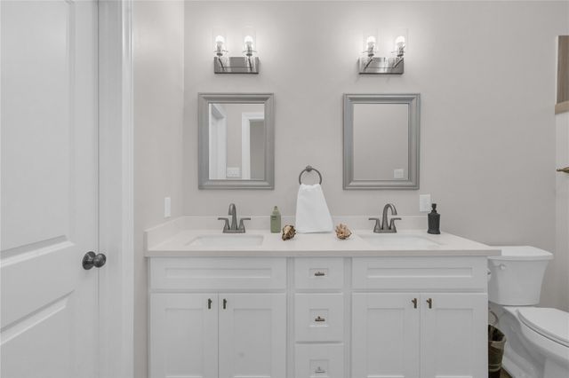 504 Nursery 2210, The Woodlands, TX 77380