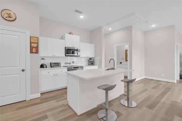 504 Nursery 2210, The Woodlands, TX 77380