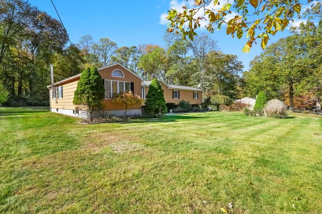 34 Merrimac Drive, Trumbull, CT 06611