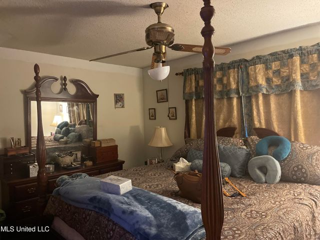 450 Annette Lane, D'iberville, MS 39540
