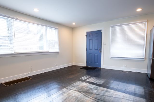 10005 S Calhoun Avenue, Chicago, IL 60617