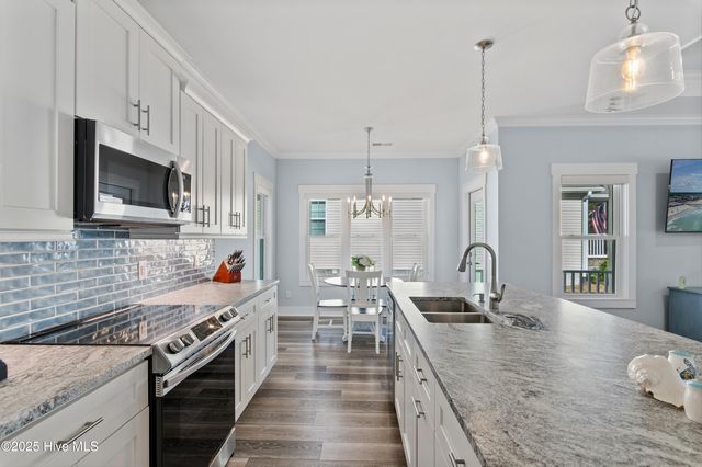 129 NW 8th Street, Oak Island, NC 28465