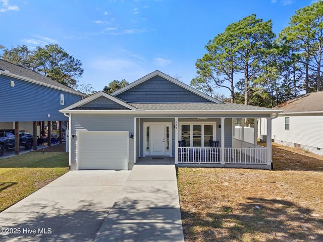 129 NW 8th Street, Oak Island, NC 28465