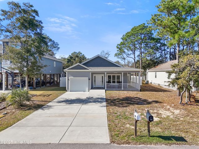 129 NW 8th Street, Oak Island, NC 28465