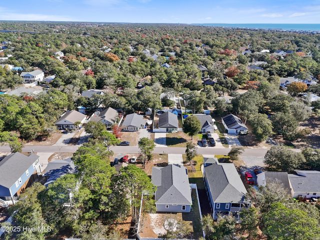 129 NW 8th Street, Oak Island, NC 28465