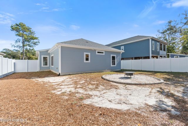 129 NW 8th Street, Oak Island, NC 28465