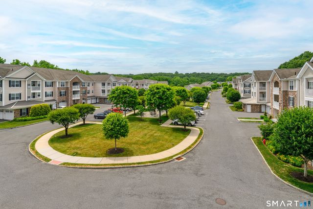 832 Brookside Court 832, Newtown, CT 06470