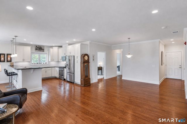 832 Brookside Court 832, Newtown, CT 06470