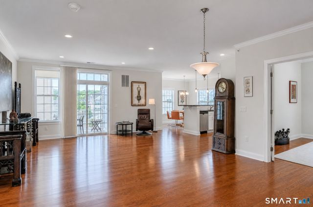 832 Brookside Court 832, Newtown, CT 06470