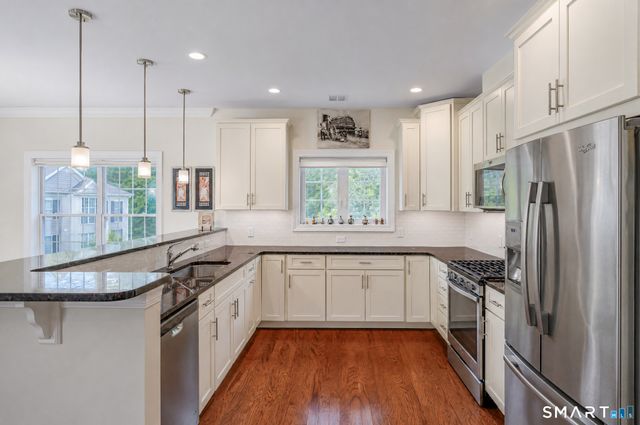 832 Brookside Court 832, Newtown, CT 06470