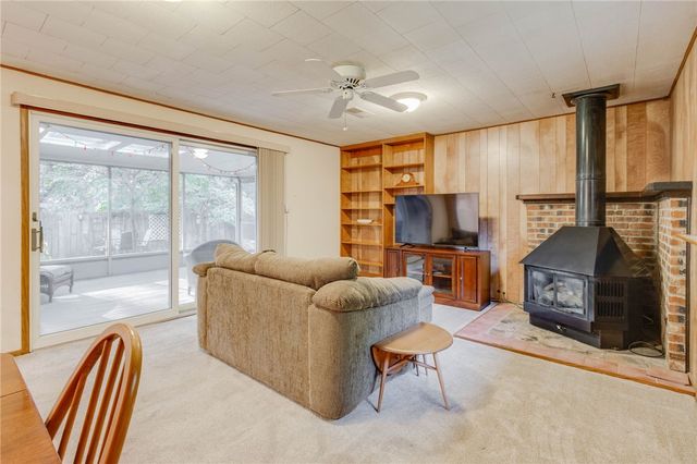135 Lisa Lane, Yellow Springs Vlg, OH 45387