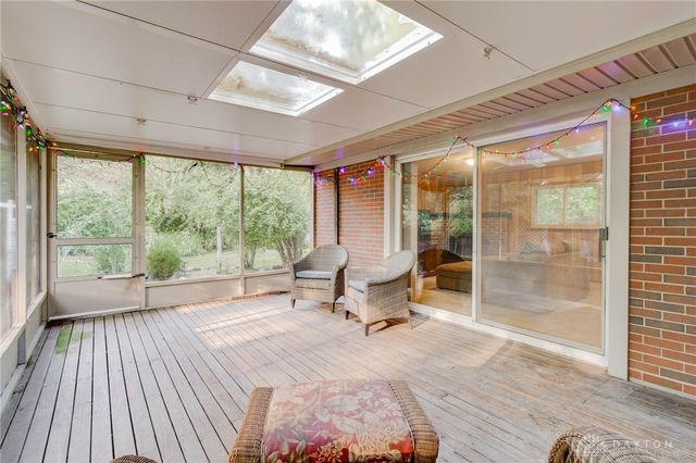 135 Lisa Lane, Yellow Springs Vlg, OH 45387