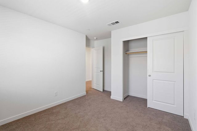 3305 America Dr, Lincoln, CA 95648