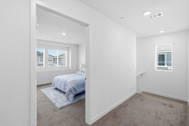 3305 America Dr, Lincoln, CA 95648