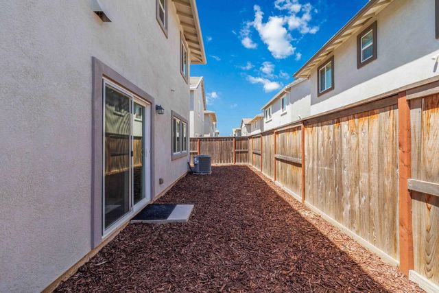 3305 America Dr, Lincoln, CA 95648