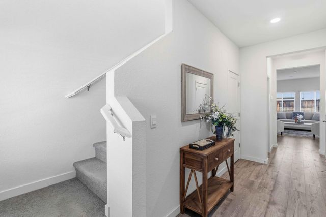 3305 America Dr, Lincoln, CA 95648
