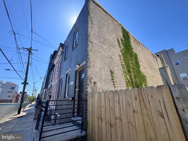 2050 REED ST, Philadelphia, PA 19146