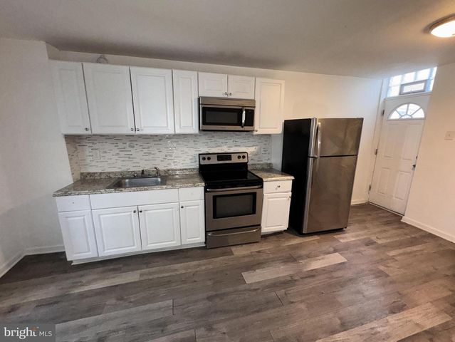 2050 REED ST, Philadelphia, PA 19146