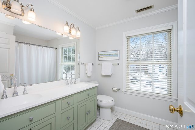 43 Phillips Lane, Darien, CT 06820