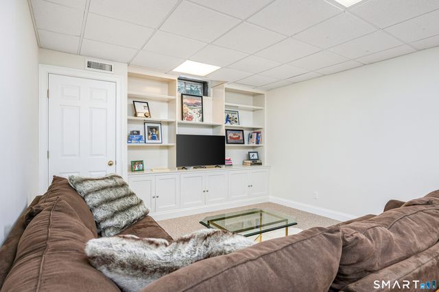 43 Phillips Lane, Darien, CT 06820