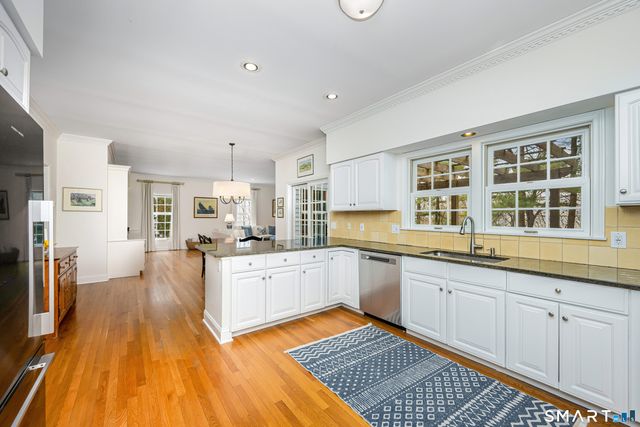 43 Phillips Lane, Darien, CT 06820