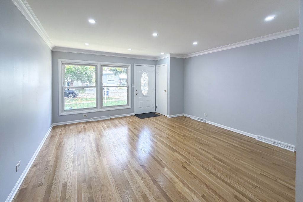 441 N 4th Avenue B, Des Plaines, IL 60016 — photo 3
