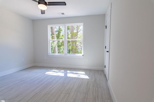 121 A & B Brookmeade Drive, Anderson, SC 29621