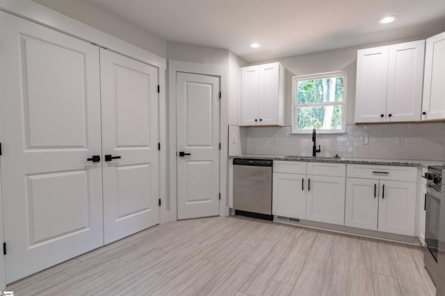 121 A & B Brookmeade Drive, Anderson, SC 29621