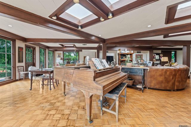 3730 Floyd Dr, Baton Rouge, LA 70808