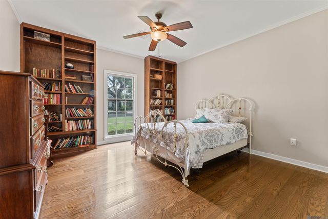 3730 Floyd Dr, Baton Rouge, LA 70808