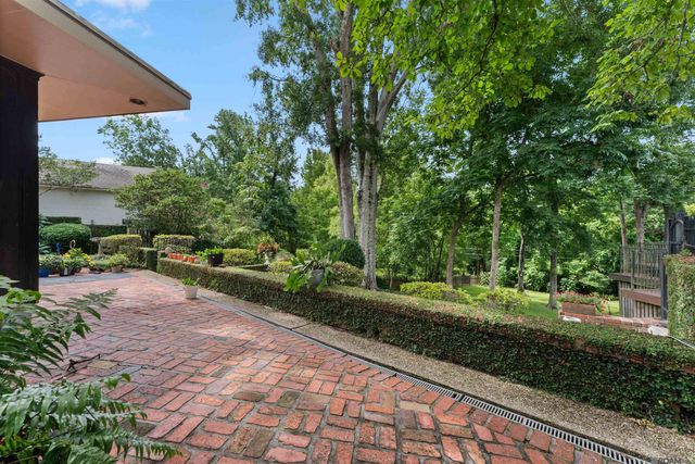 3730 Floyd Dr, Baton Rouge, LA 70808