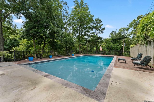 3730 Floyd Dr, Baton Rouge, LA 70808