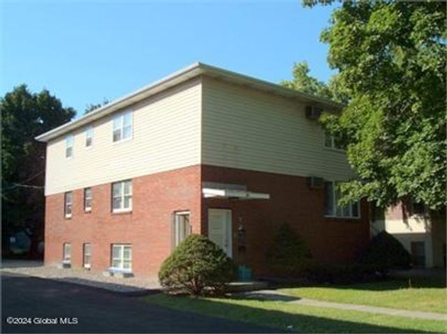 35 Parkwood Street Apt 2, Albany, NY 12208