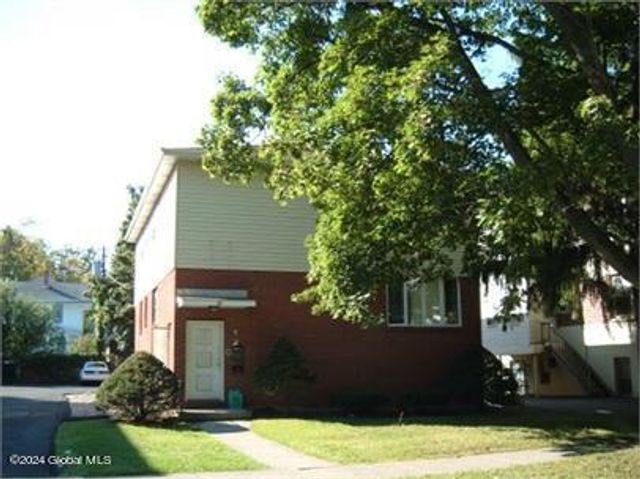 35 Parkwood Street Apt 2, Albany, NY 12208