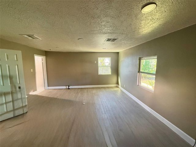 506 Ogilvie Street, Houston, TX 77017