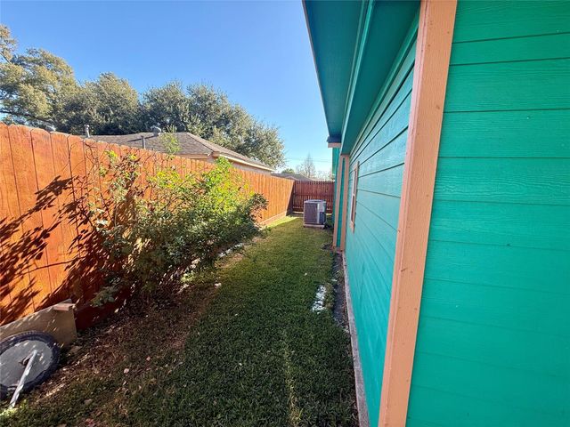 506 Ogilvie Street, Houston, TX 77017