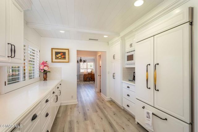 2704 Lakeridge Lane, Westlake Village, CA 91361
