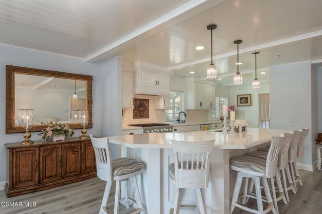 2704 Lakeridge Lane, Westlake Village, CA 91361