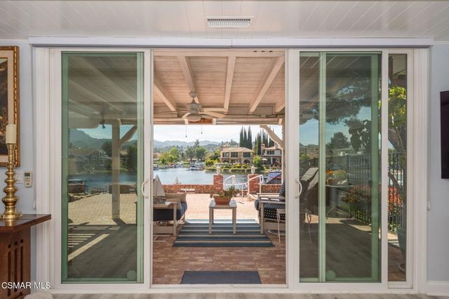 2704 Lakeridge Lane, Westlake Village, CA 91361