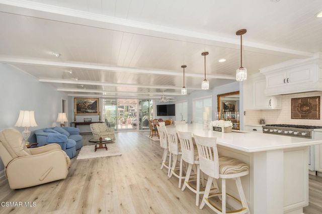 2704 Lakeridge Lane, Westlake Village, CA 91361