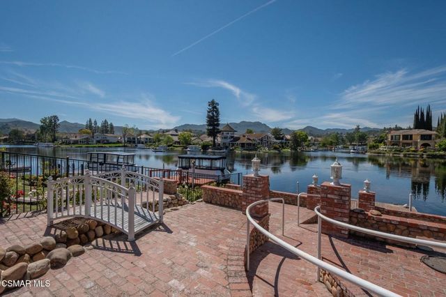 2704 Lakeridge Lane, Westlake Village, CA 91361