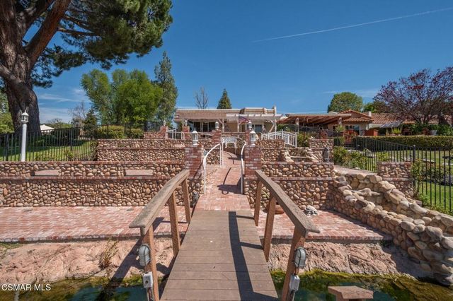 2704 Lakeridge Lane, Westlake Village, CA 91361