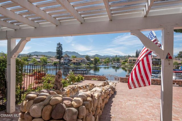 2704 Lakeridge Lane, Westlake Village, CA 91361