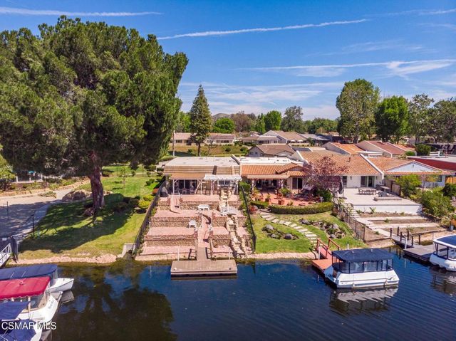 2704 Lakeridge Lane, Westlake Village, CA 91361